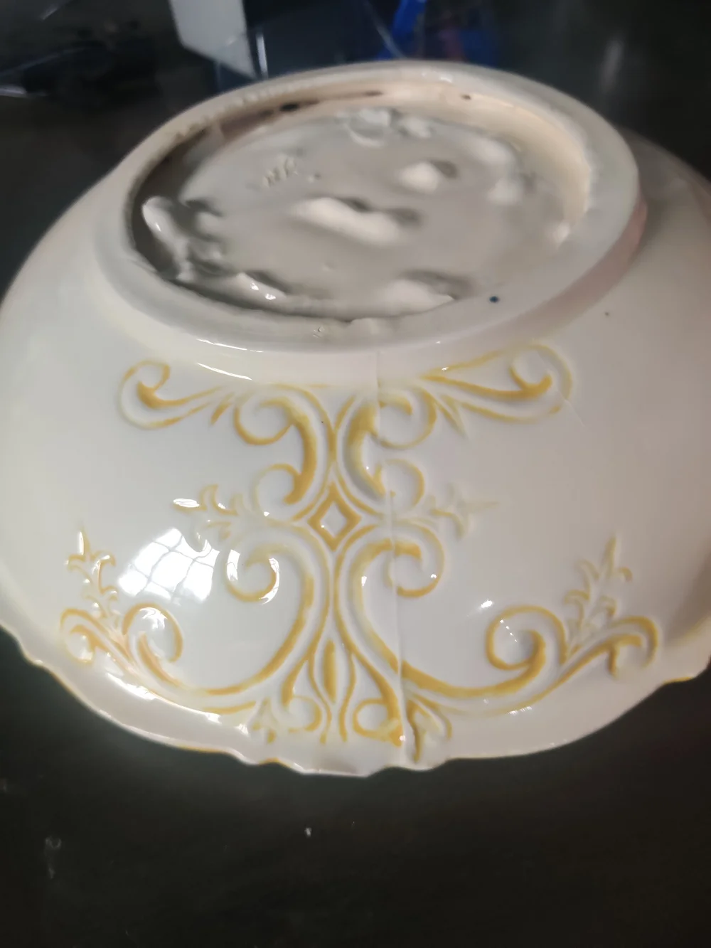 N/A cream ceramic